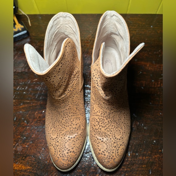 Joyfolie 6 - Picture 3 of 7